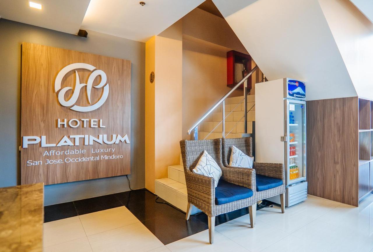 Reddoorz Plus @ Hotel Platinum Occidental Mindoro San Jose  Esterno foto